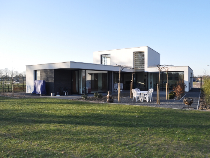 atelier-007-maas-architecten-gerard-ter-hofte-almelo-villa-vrijstaand-baksteen-stucwerk-wit-glas-zicht-licht-nieuwbouw-